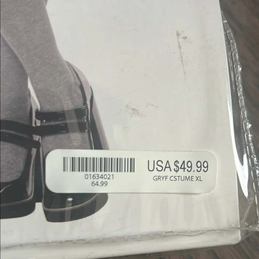 Harry Potter Gryffindor Uniform Costume - Picture 2 of 4